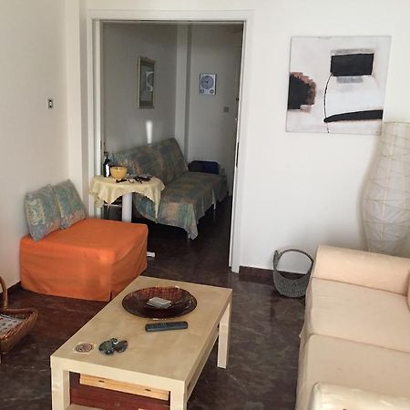 Vlastos Apartment Каламос Екстериор снимка